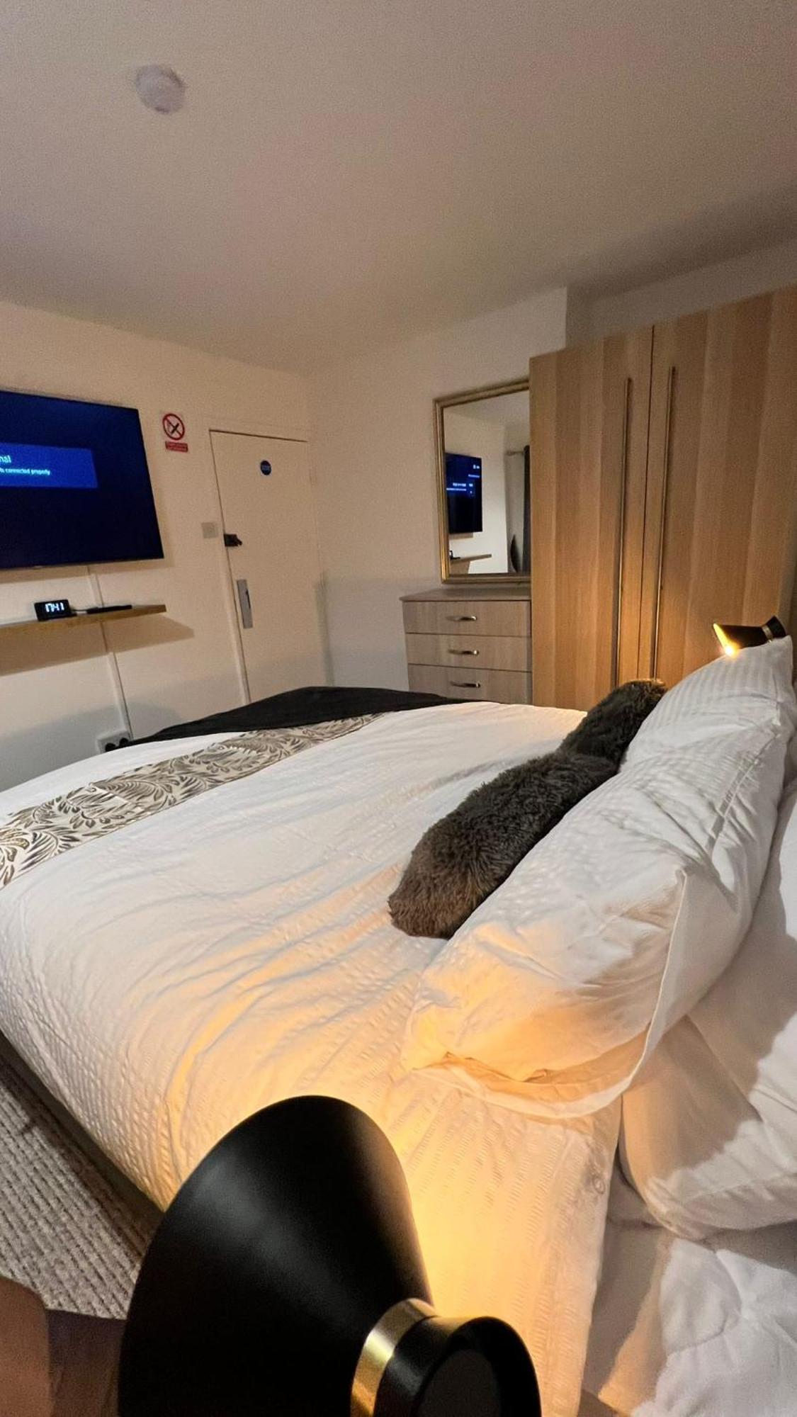 Steyn Guest Lodge High Wycombe Bagian luar foto