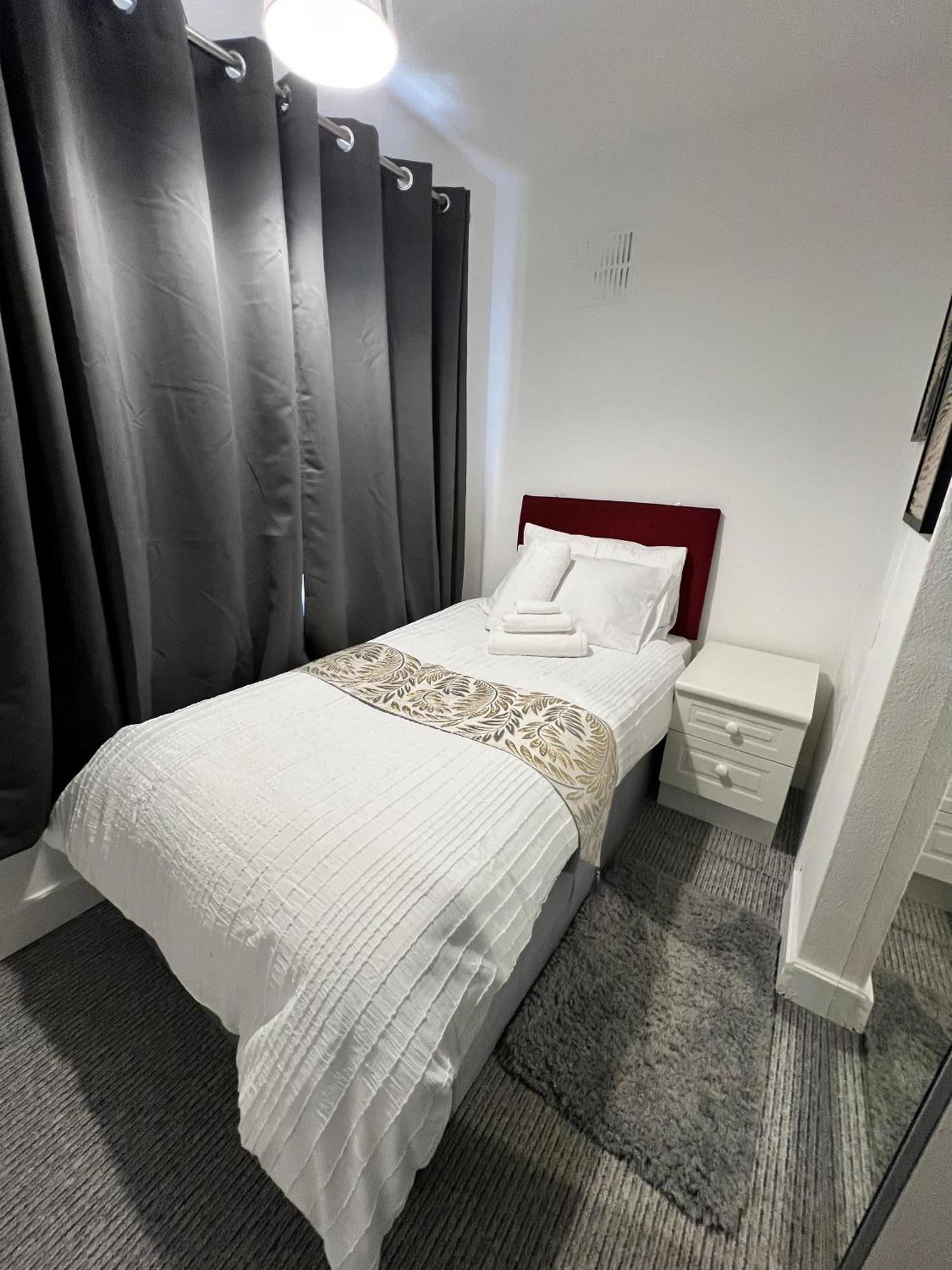 Steyn Guest Lodge High Wycombe Bagian luar foto