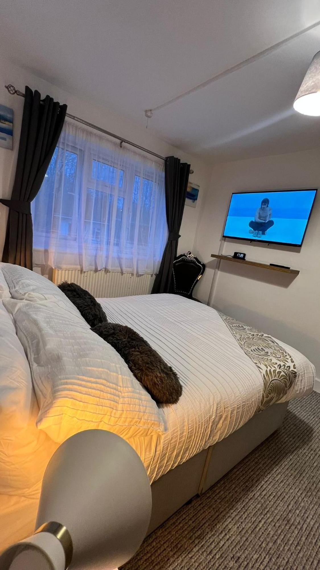 Steyn Guest Lodge High Wycombe Bagian luar foto